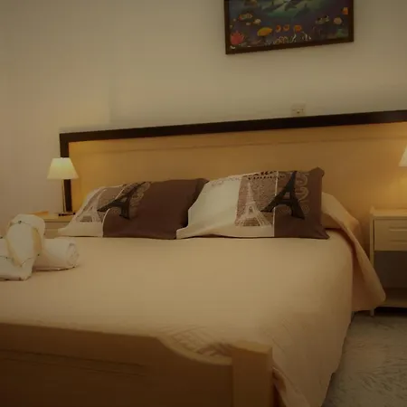 Apartahotel Bella Sant 2*