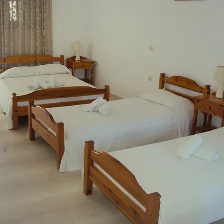 Bella Sant 2* Perissa (Santorini)